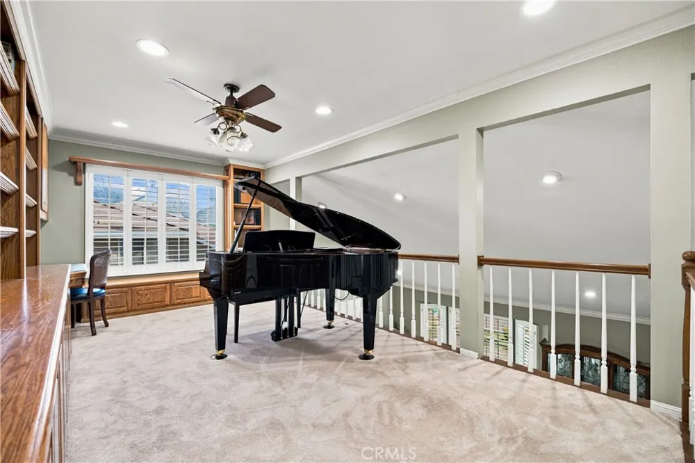 30220 Walford Court Agoura Hills, CA 91301