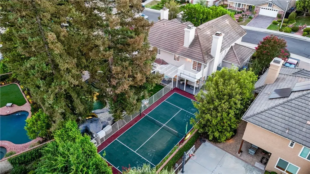 30220 Walford Court Agoura Hills, CA 91301