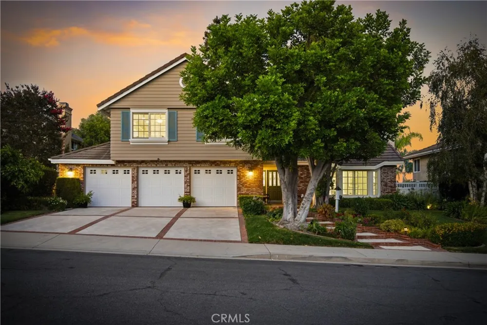 30220 Walford Court Agoura Hills, CA 91301