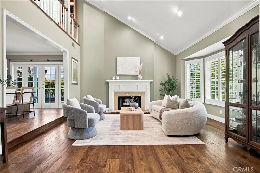 30220 Walford Court Agoura Hills, CA 91301