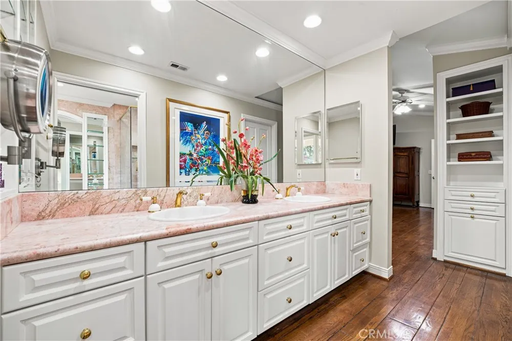 30220 Walford Court Agoura Hills, CA 91301