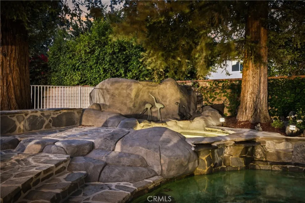 30220 Walford Court Agoura Hills, CA 91301