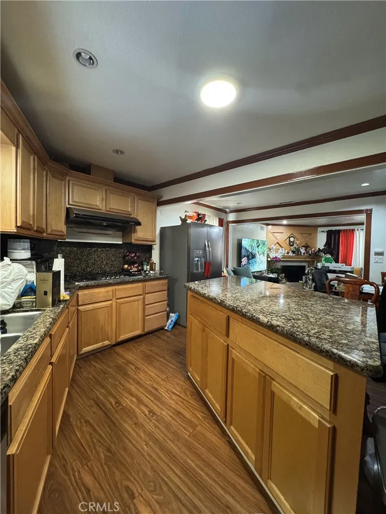 14921 Titus Panorama City, CA 91402