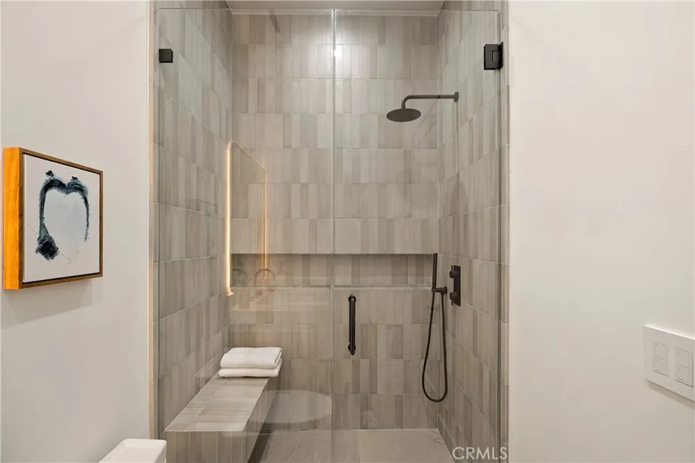 4517 Longridge Avenue Sherman Oaks, CA 91423