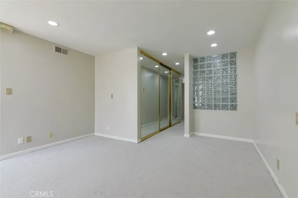 441 Oakhurst #604 Beverly Hills, CA 90210