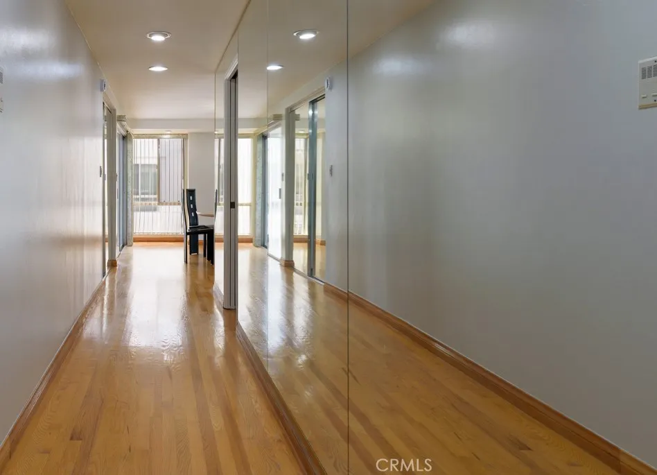 441 Oakhurst #604 Beverly Hills, CA 90210