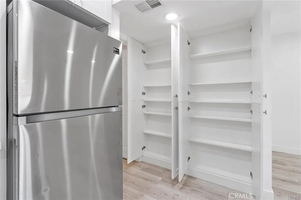 23401 Park Sorrento #34 Calabasas, CA 91302