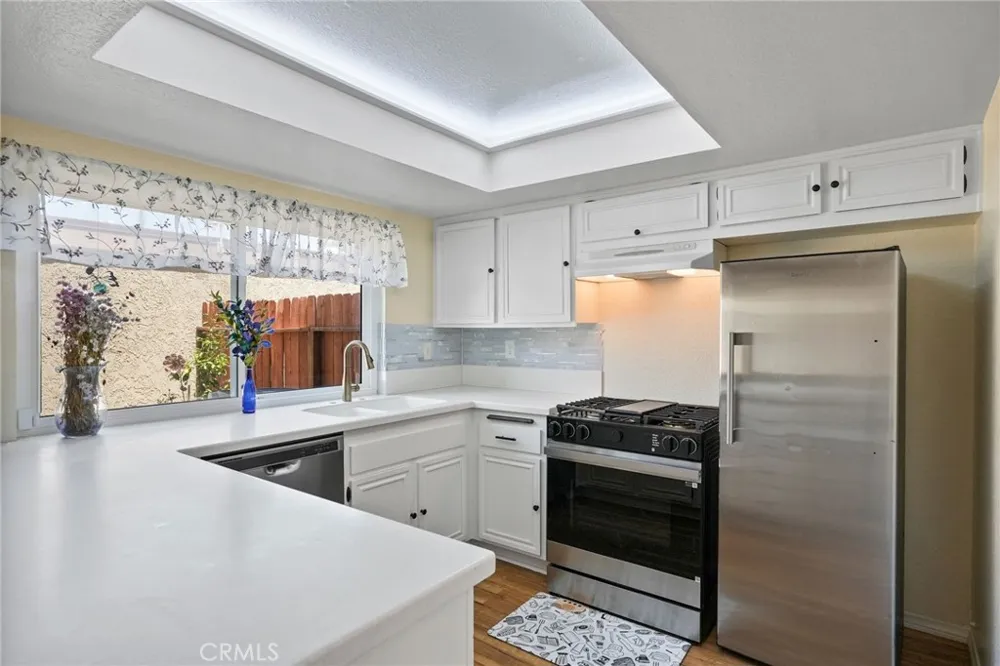 20119 Leadwell Street #3 Winnetka, CA 91306