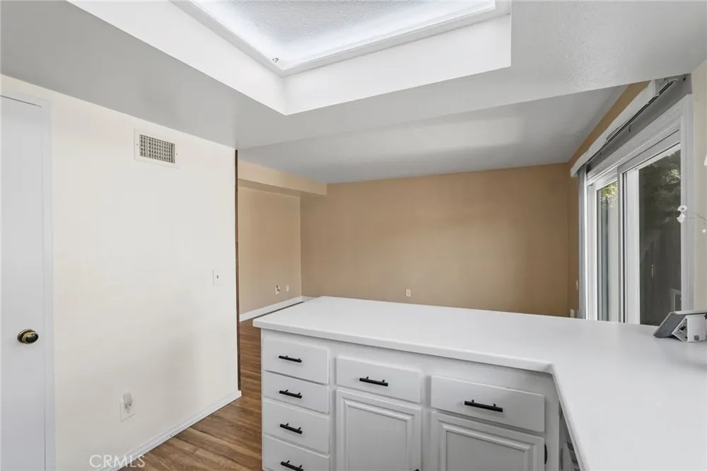 20119 Leadwell Street #3 Winnetka, CA 91306