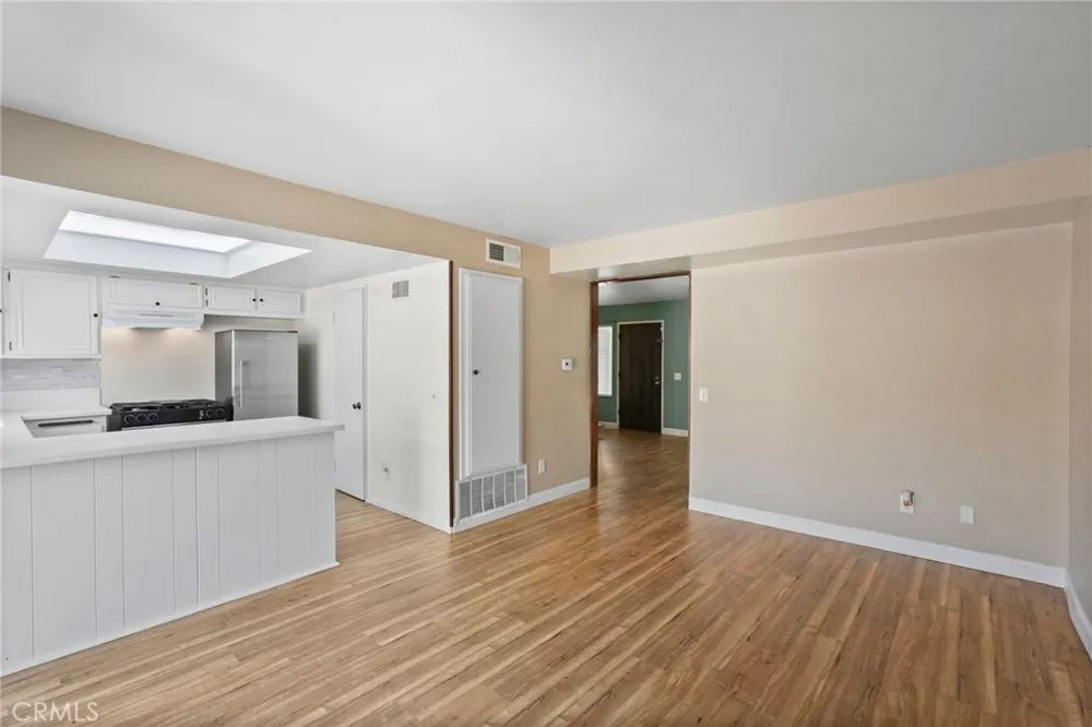 20119 Leadwell Street #3 Winnetka, CA 91306