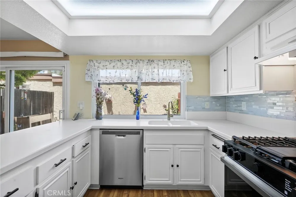 20119 Leadwell Street #3 Winnetka, CA 91306
