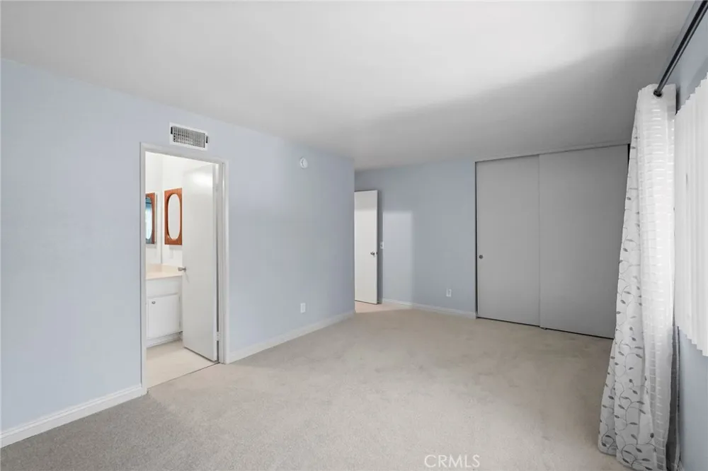 20119 Leadwell Street #3 Winnetka, CA 91306
