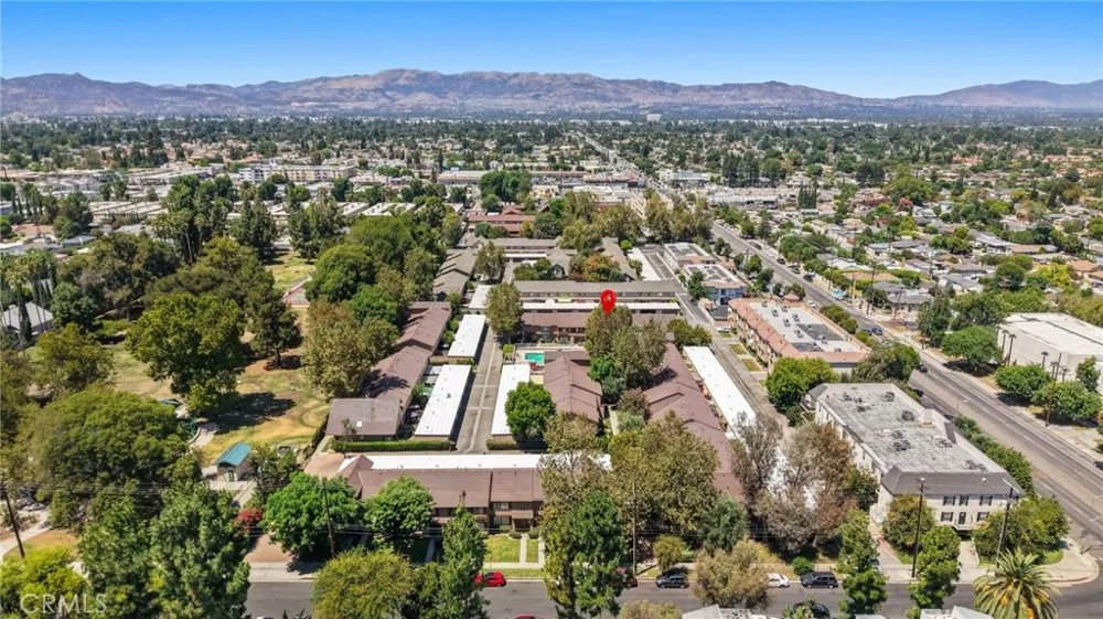 20119 Leadwell Street #3 Winnetka, CA 91306