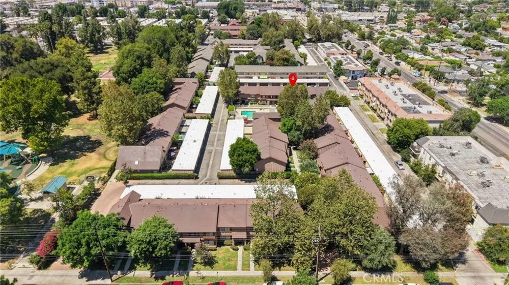 20119 Leadwell Street #3 Winnetka, CA 91306