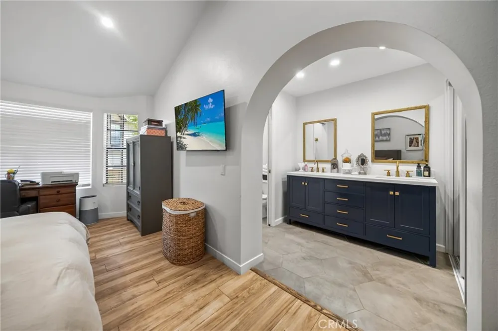 8235 Mason Ave. #C Los Angeles, CA 91306