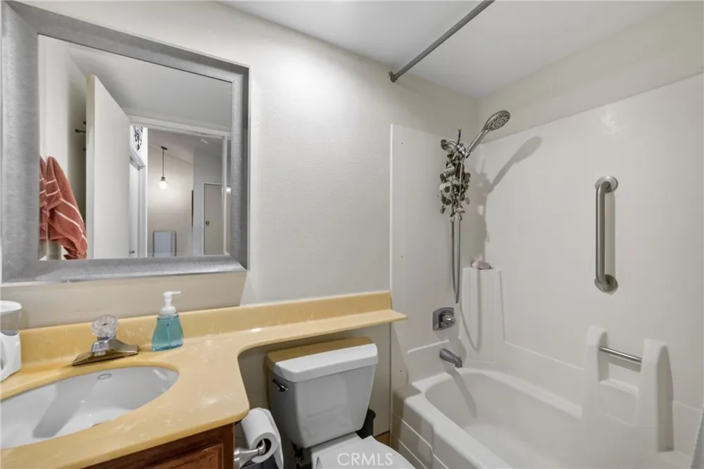 8235 Mason Ave. #C Los Angeles, CA 91306