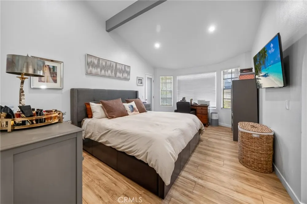 8235 Mason Ave. #C Los Angeles, CA 91306