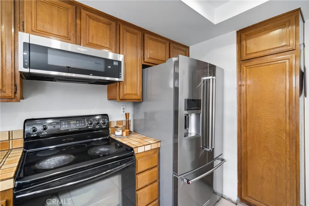 8235 Mason Ave. #C Los Angeles, CA 91306