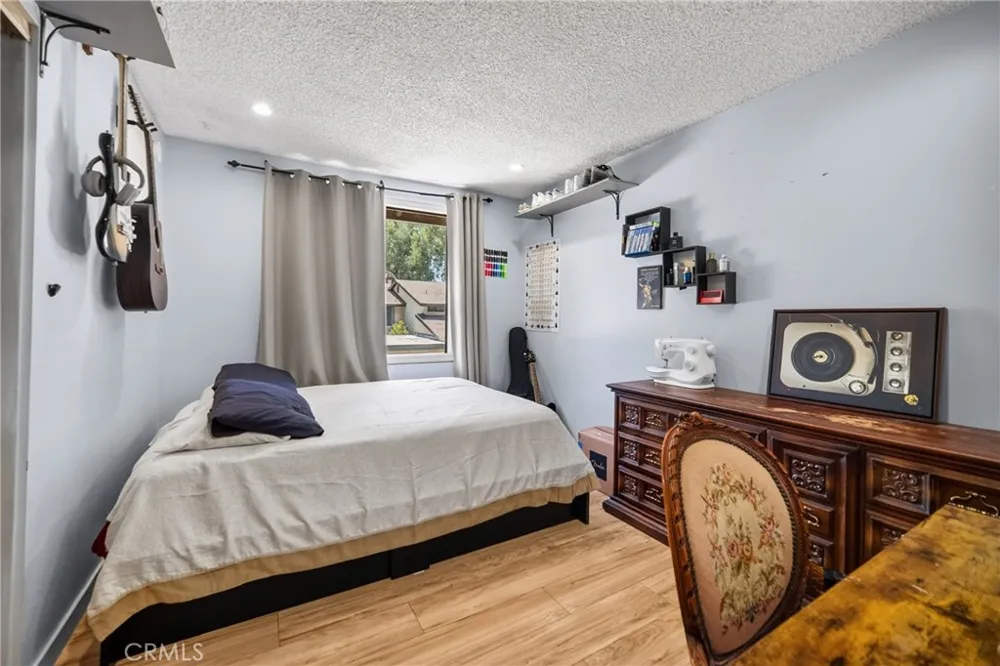 8235 Mason Ave. #C Los Angeles, CA 91306