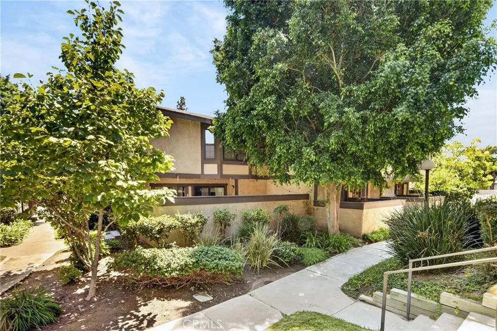 8235 Mason Ave. #C Los Angeles, CA 91306