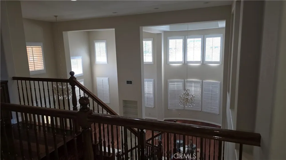 20421 Via Medici Northridge, CA 91326