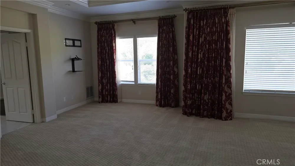 20421 Via Medici Northridge, CA 91326