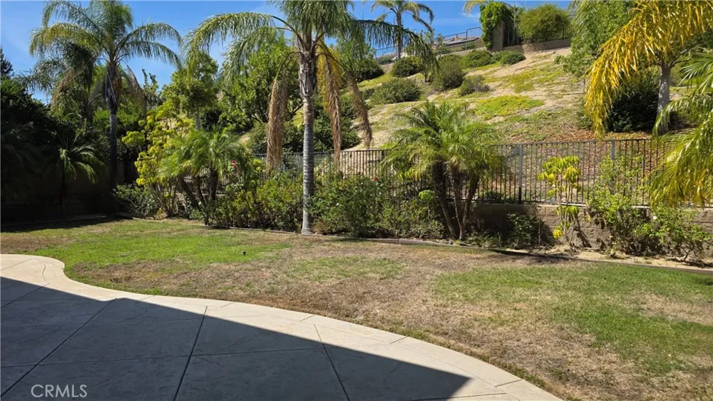 20421 Via Medici Northridge, CA 91326