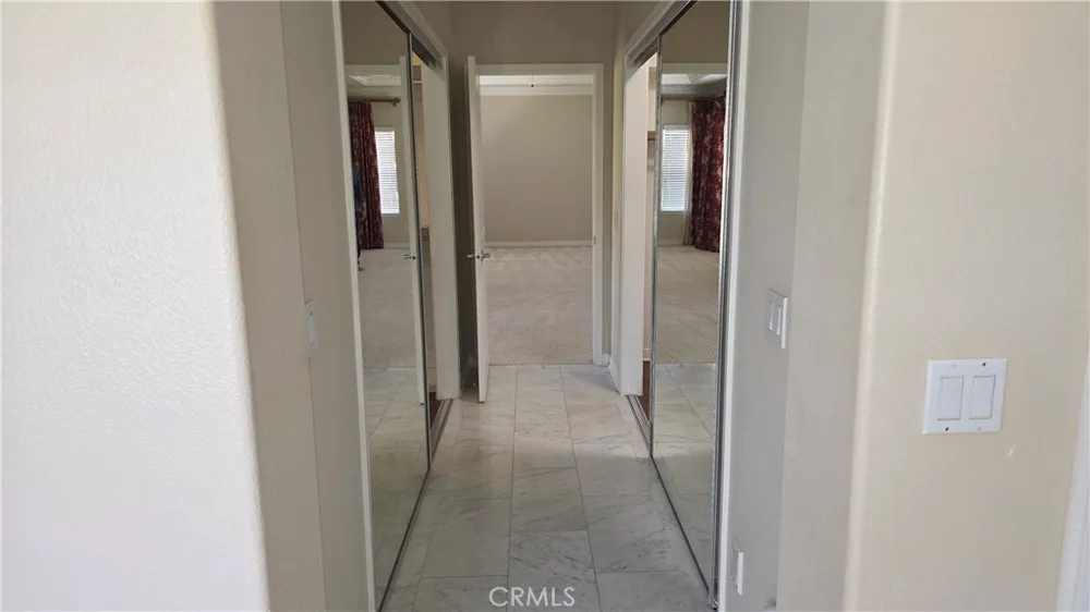 20421 Via Medici Northridge, CA 91326