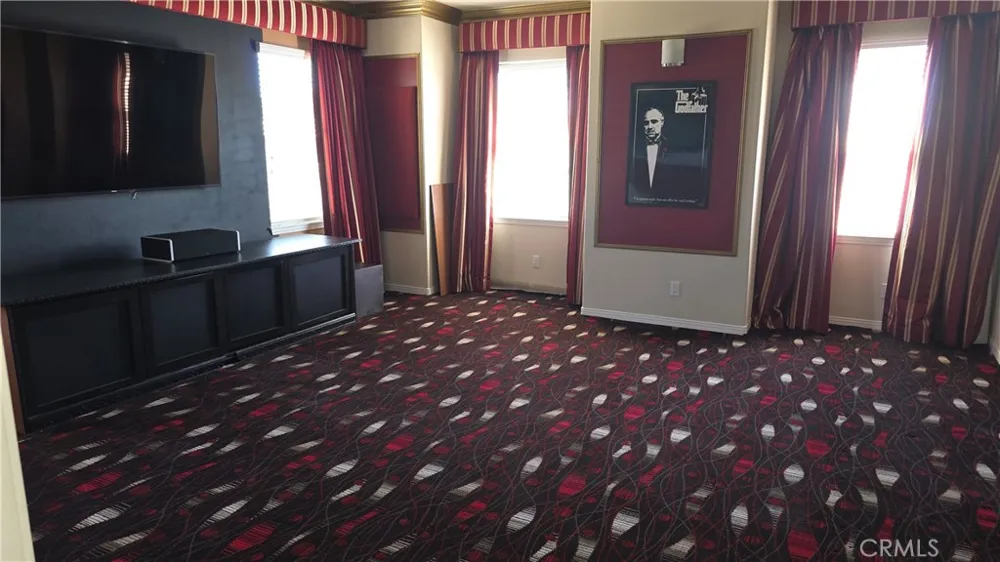 20421 Via Medici Northridge, CA 91326