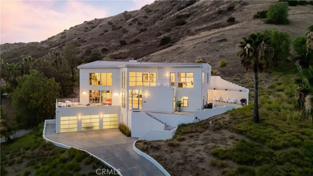 71 Coolwater Road Bell Canyon, CA 91307
