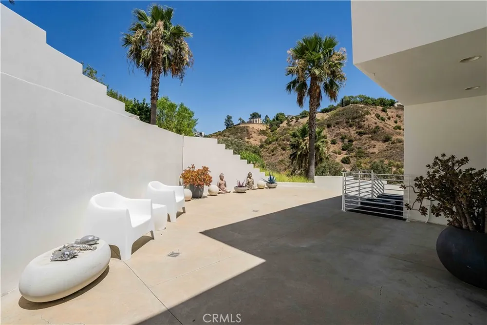 71 Coolwater Road Bell Canyon, CA 91307