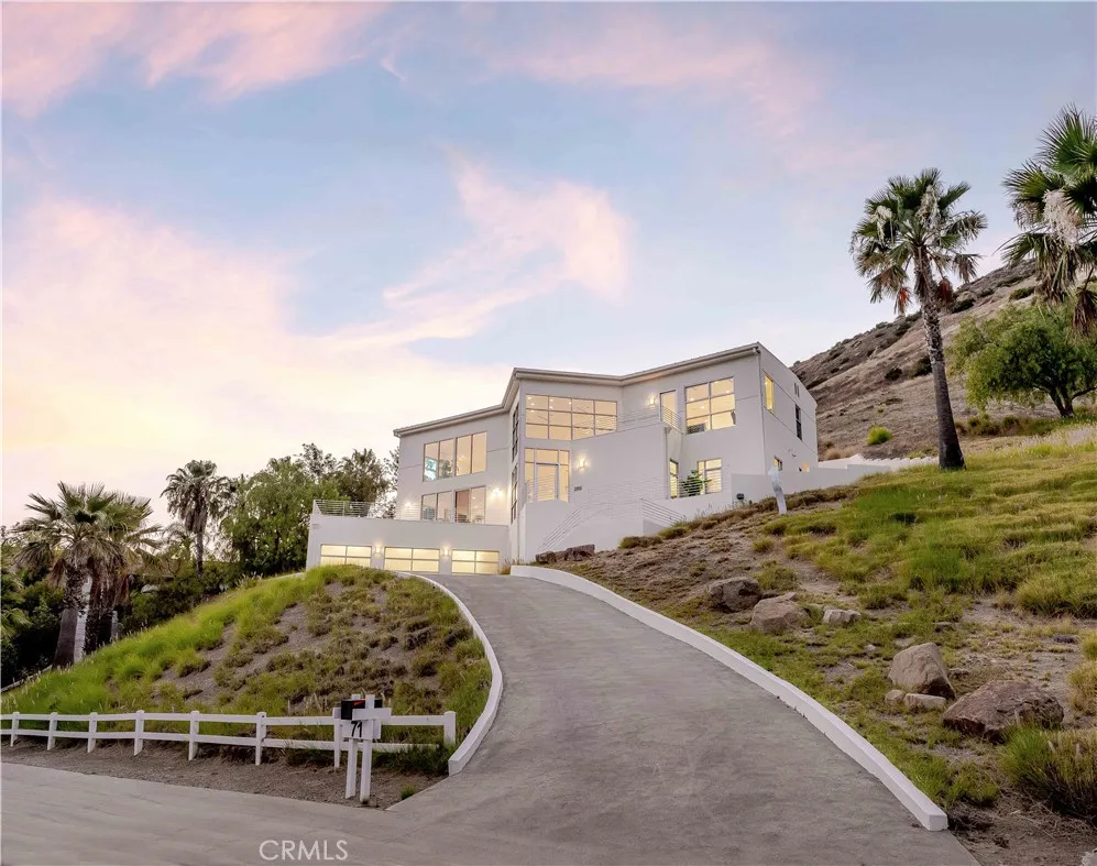 71 Coolwater Road Bell Canyon, CA 91307