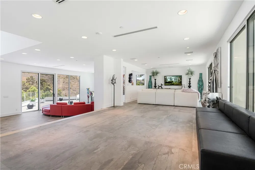 71 Coolwater Road Bell Canyon, CA 91307
