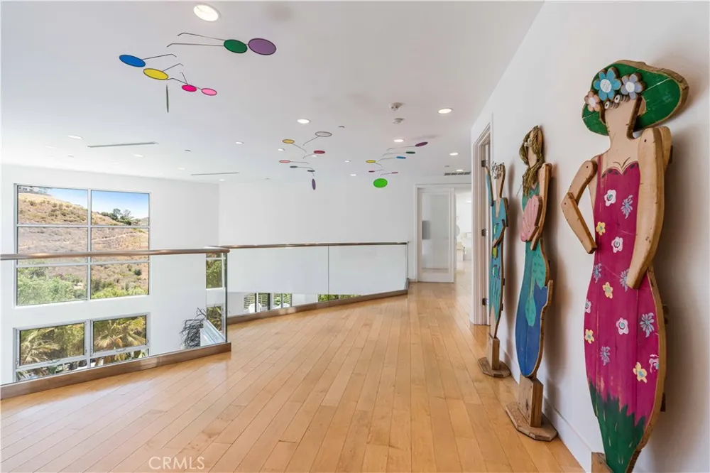 71 Coolwater Road Bell Canyon, CA 91307