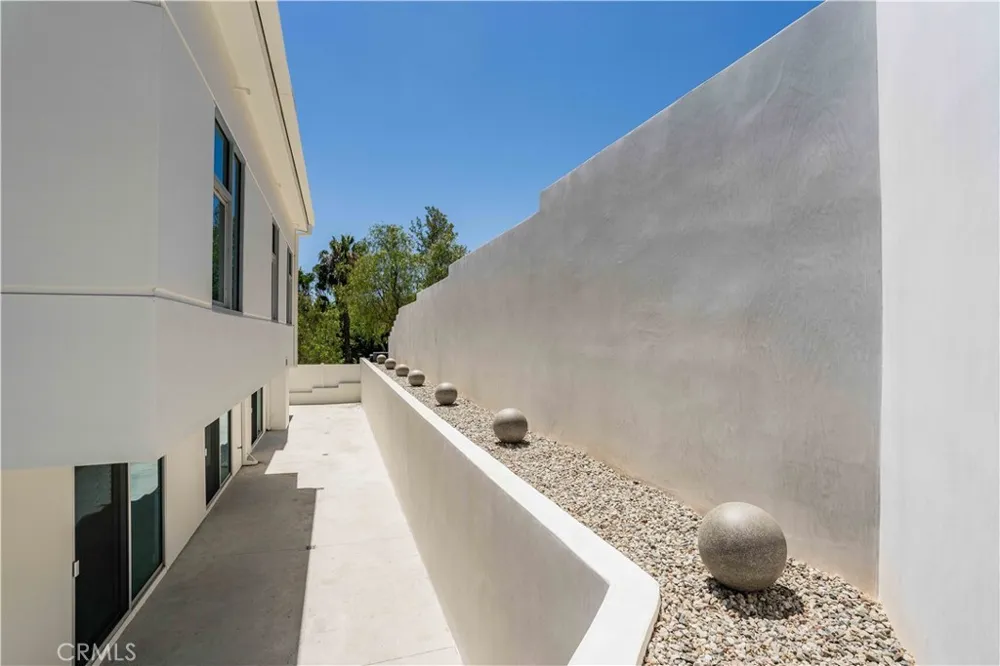 71 Coolwater Road Bell Canyon, CA 91307