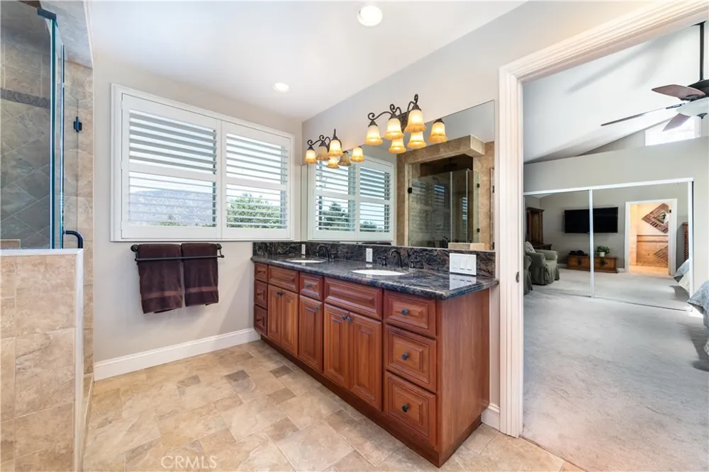 10159 Parr Avenue Sunland, CA 91040