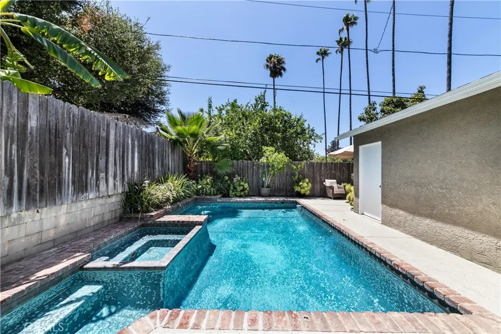 10159 Parr Avenue Sunland, CA 91040