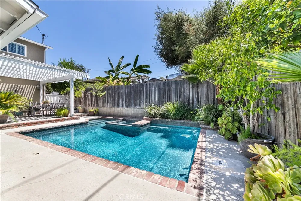 10159 Parr Avenue Sunland, CA 91040