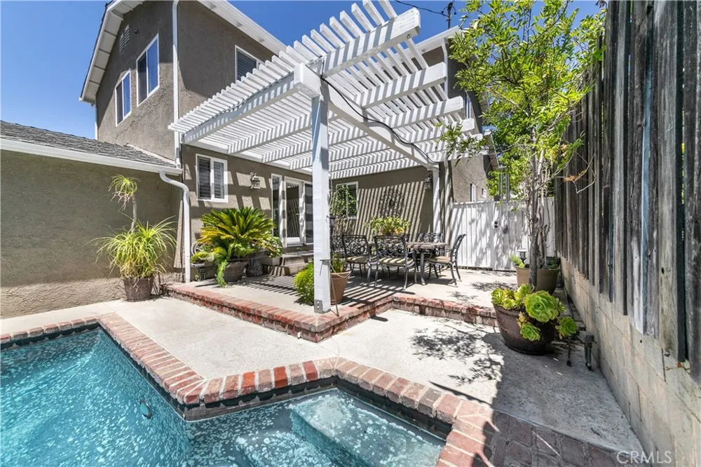 10159 Parr Avenue Sunland, CA 91040