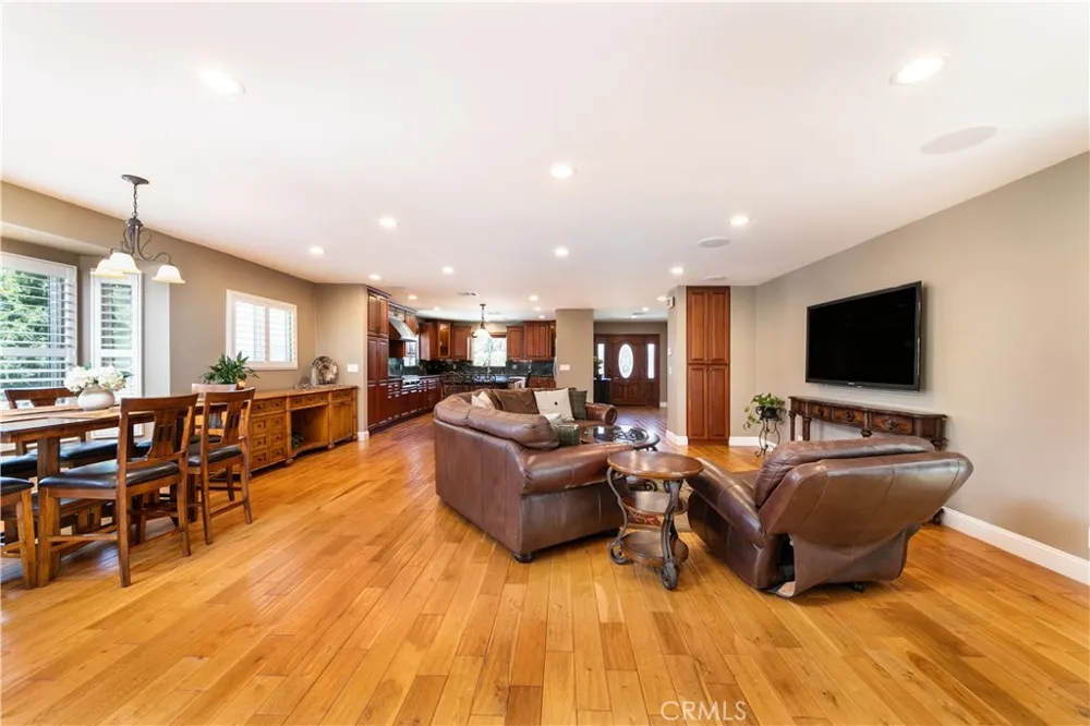 10159 Parr Avenue Sunland, CA 91040