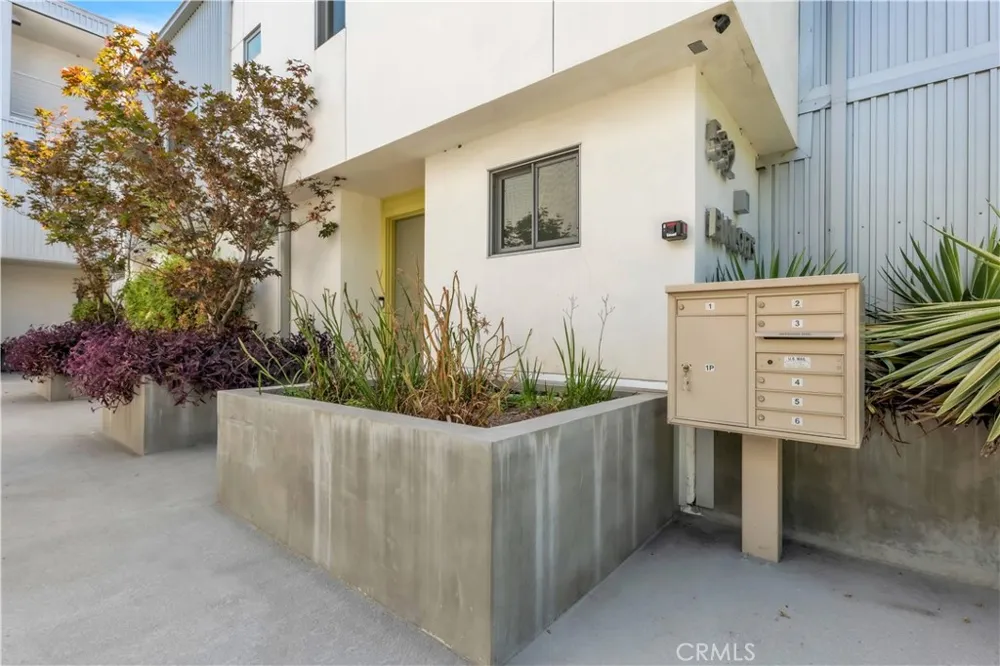 532 W Elk Avenue #1 Glendale, CA 91204
