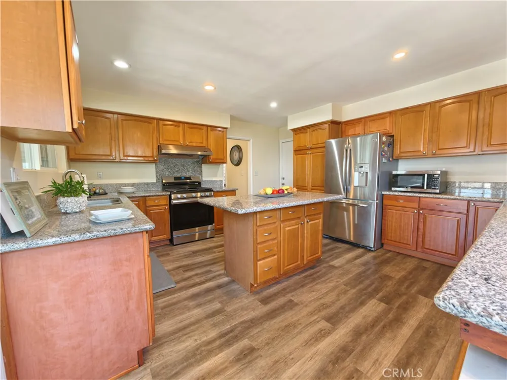 660 S Bradshawe Avenue Monterey Park, CA 91754