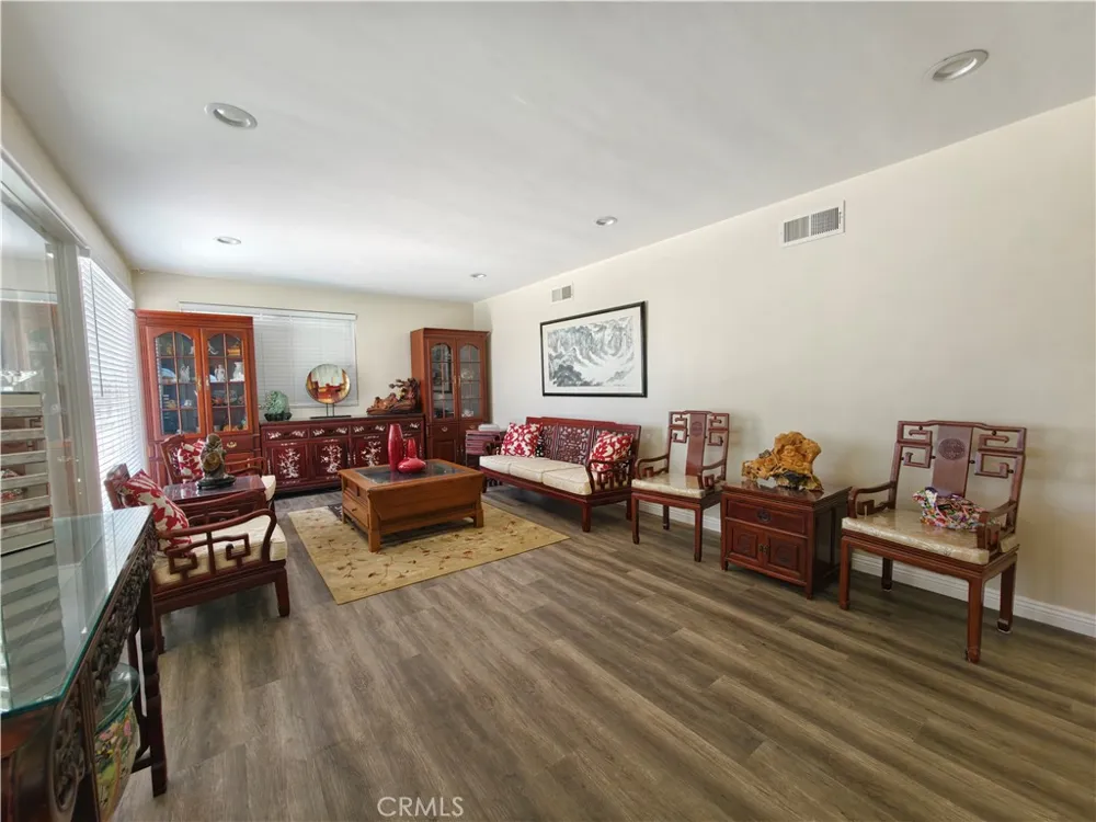 660 S Bradshawe Avenue Monterey Park, CA 91754