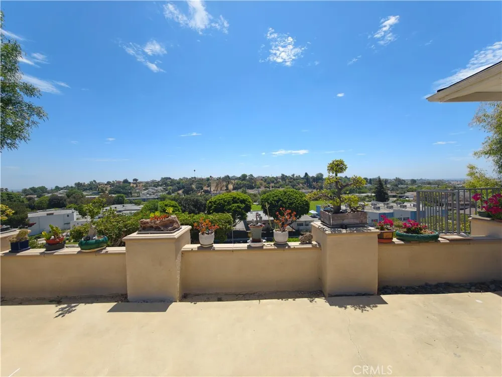 660 S Bradshawe Avenue Monterey Park, CA 91754
