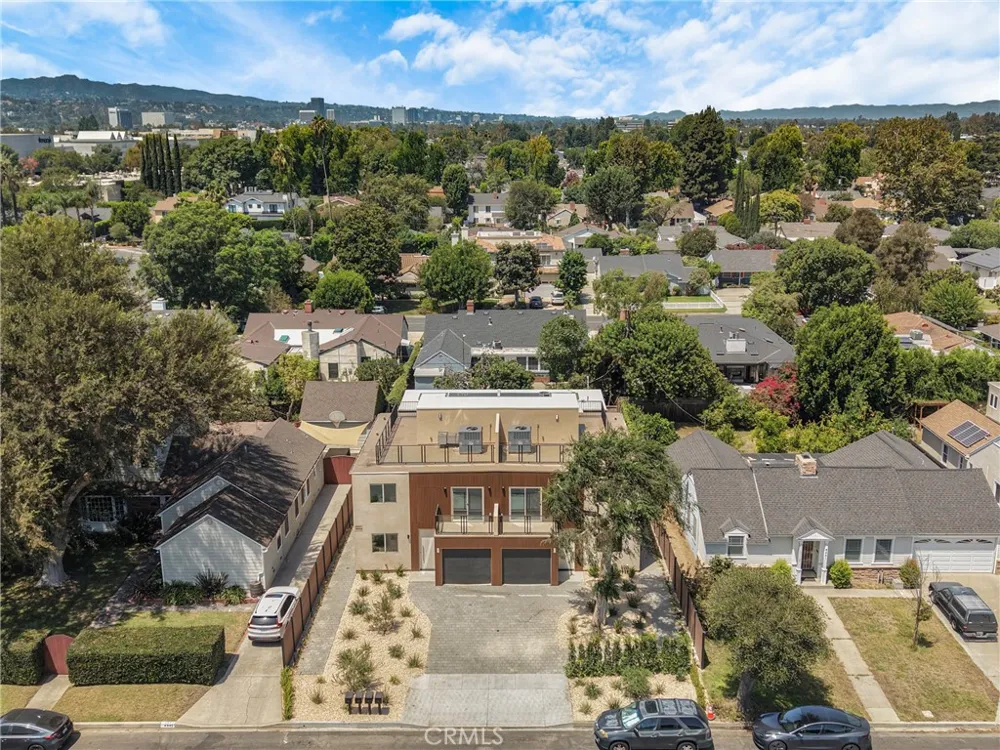4851 Woodman Avenue Sherman Oaks, CA 91423