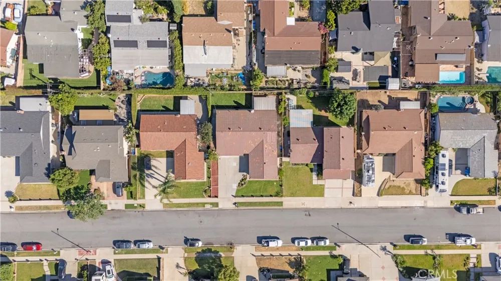 6155 Goshen Avenue Simi Valley, CA 93063