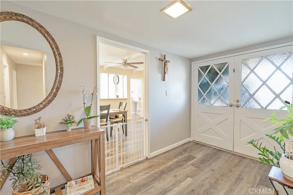 6155 Goshen Avenue Simi Valley, CA 93063