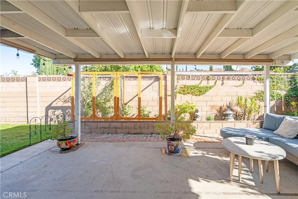 6155 Goshen Avenue Simi Valley, CA 93063