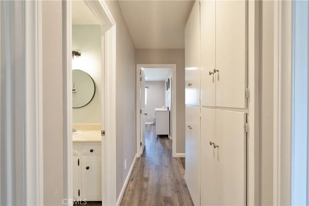 6155 Goshen Avenue Simi Valley, CA 93063
