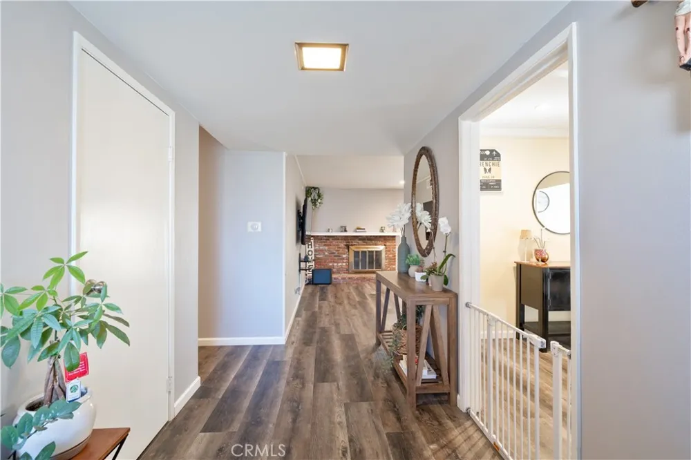 6155 Goshen Avenue Simi Valley, CA 93063